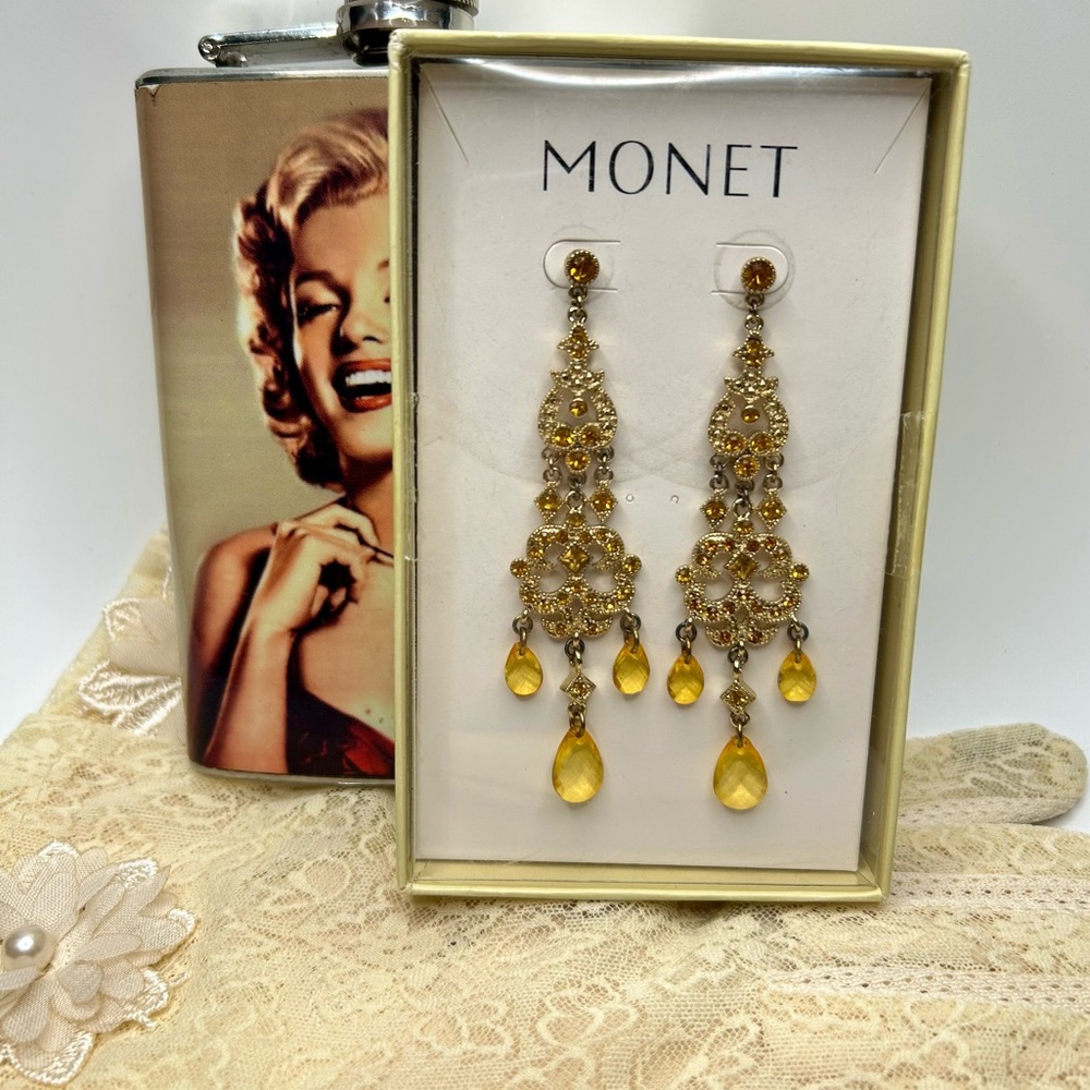 Vintage chandelier Monet Gold tone and amber rhinestones Drop Earrings. NIB
